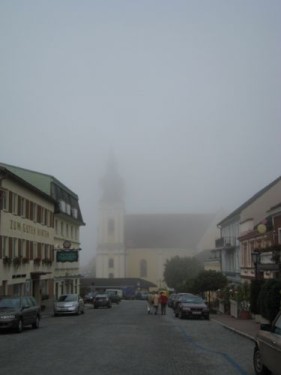 De kerk van Maria Taferl in de mist